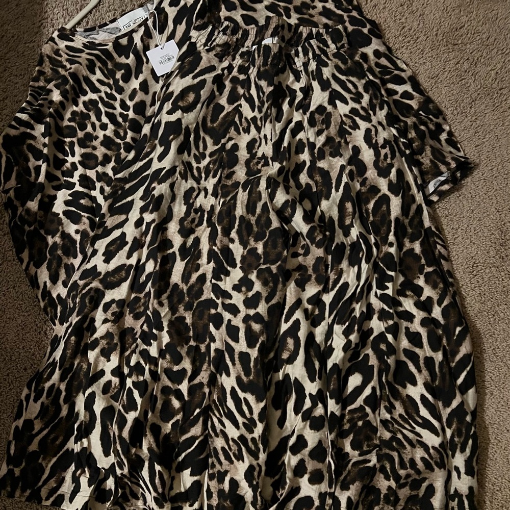 She Street Leopard Outfit OS Small NWT - Picture 2 of 5
